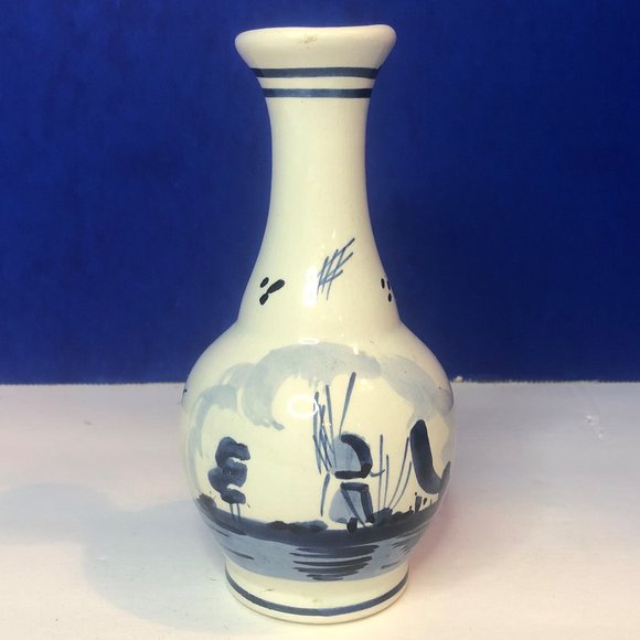 Vase Delft Blue Hand Painted Fluted Bud Ship on Water Numbered Pre-owned - Picture 1 of 8